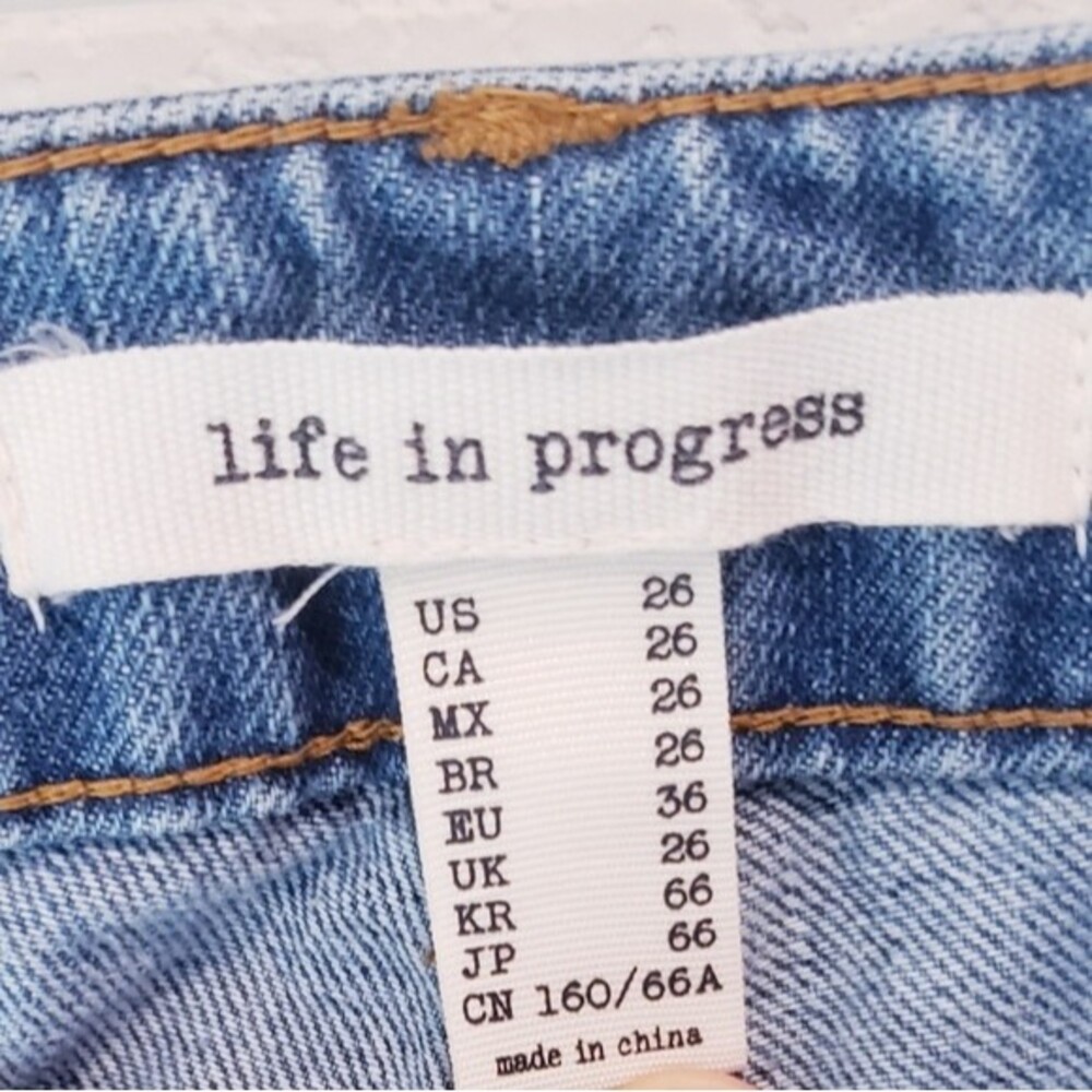 Life In Progress Color Block Distressed Capri Jea… - image 3